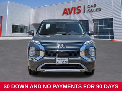 Used 2025 Mitsubishi Outlander SE AWD/4WD image 2