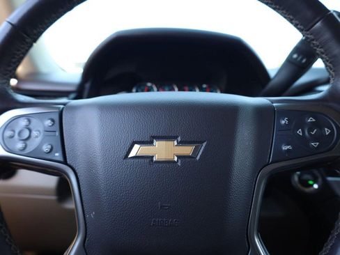 Used 2020 Chevrolet Suburban Premier AWD/4WD image 10