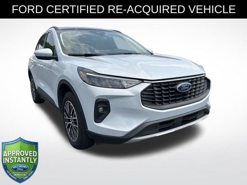 Used 2025 Ford Escape SE FWD image 1