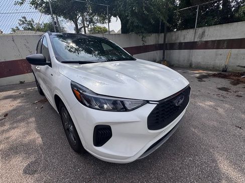 Used 2023 Ford Escape ST-Line w/ Tech Pack #1 FWD image 6