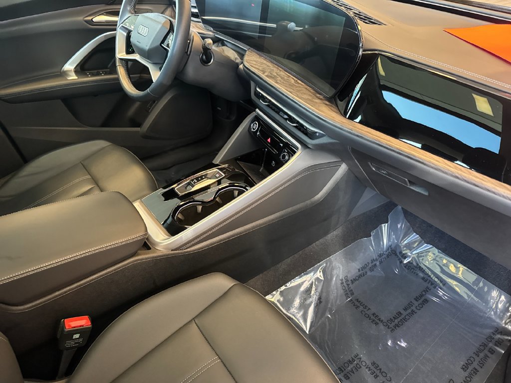 New 2025 Audi Q5 Premium w/ Convenience Package AWD/4WD image 16