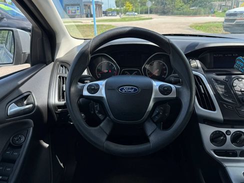 Used 2012 Ford Focus SE FWD image 18