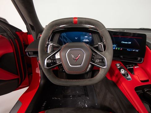 Used 2023 Chevrolet Corvette Stingray Premium Conv w/ Z51 Performance Package RWD image 35