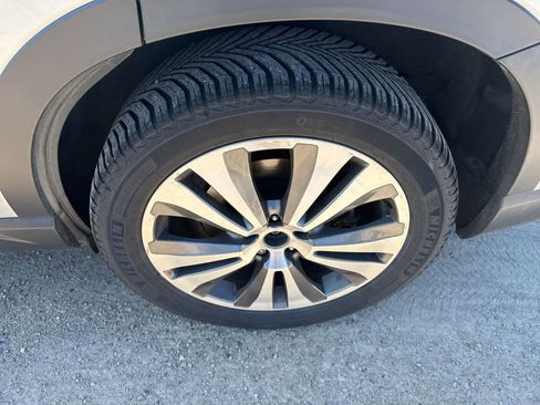 Used 2019 Subaru Ascent Limited AWD/4WD image 7