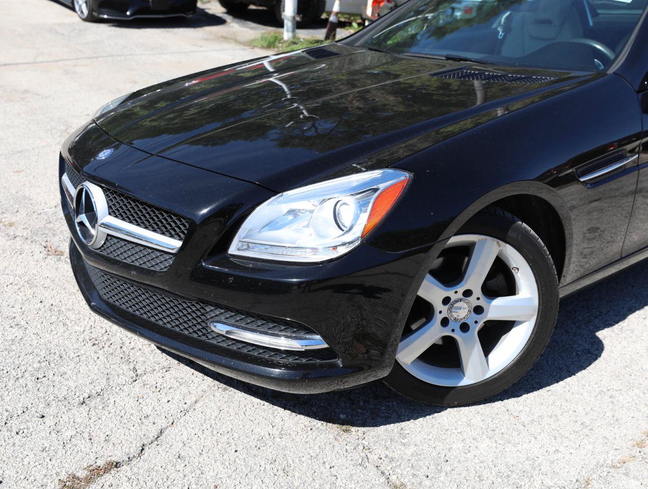 Used 2013 Mercedes-Benz SLK 250 image 2