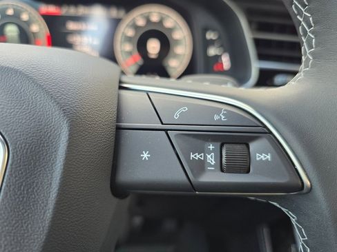 Used 2025 Audi Q8 Premium Plus image 26