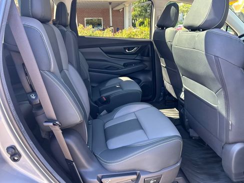Used 2025 Subaru Ascent Onyx Edition AWD/4WD image 32