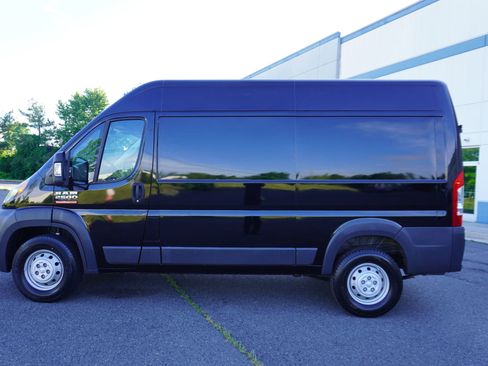Used 2018 RAM ProMaster 2500 w/ Interior Convenience Group FWD image 4