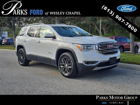 Used 2018 GMC Acadia SLT image 3