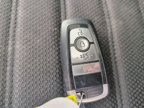 Used 2020 Ford Fusion SE image 49