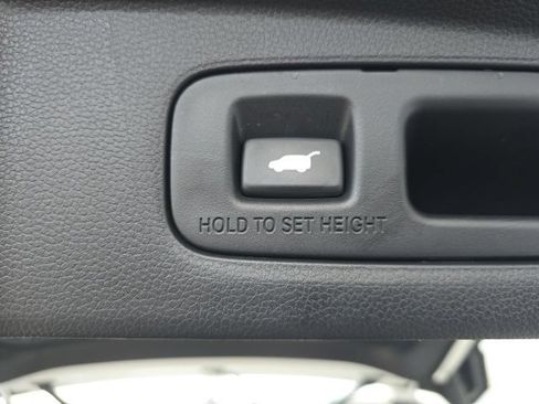 Used 2023 Honda CR-V EX-L image 10