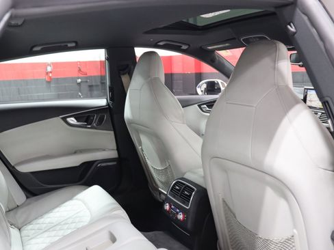 Used 2013 Audi S7 Prestige image 48