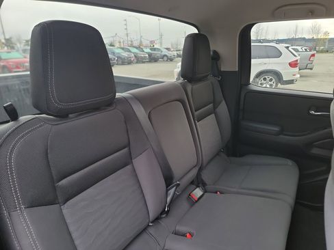 Used 2023 Nissan Frontier SV image 20