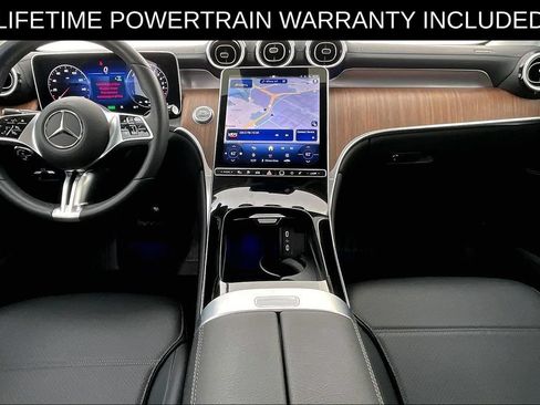 Used 2025 Mercedes-Benz GLC 350e 4MATIC image 19