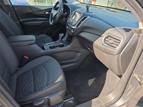 Used 2020 Chevrolet Equinox LT image 38