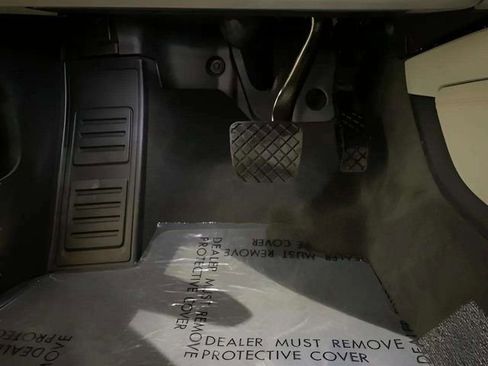 Used 2024 Audi Q8 e-tron Prestige w/ Prestige Package image 27