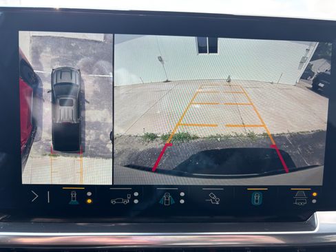 Used 2023 Chevrolet Silverado 1500 High Country w/ High Country Premium Package image 20