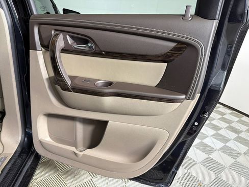 Used 2013 GMC Acadia Denali image 18