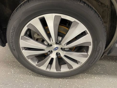 Used 2021 Subaru Ascent Limited w/ Technology Package image 19