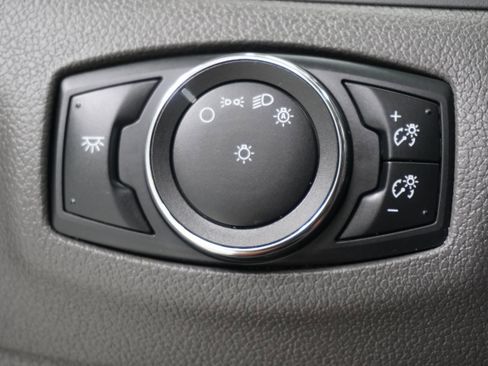 Used 2013 Ford Edge SEL image 21