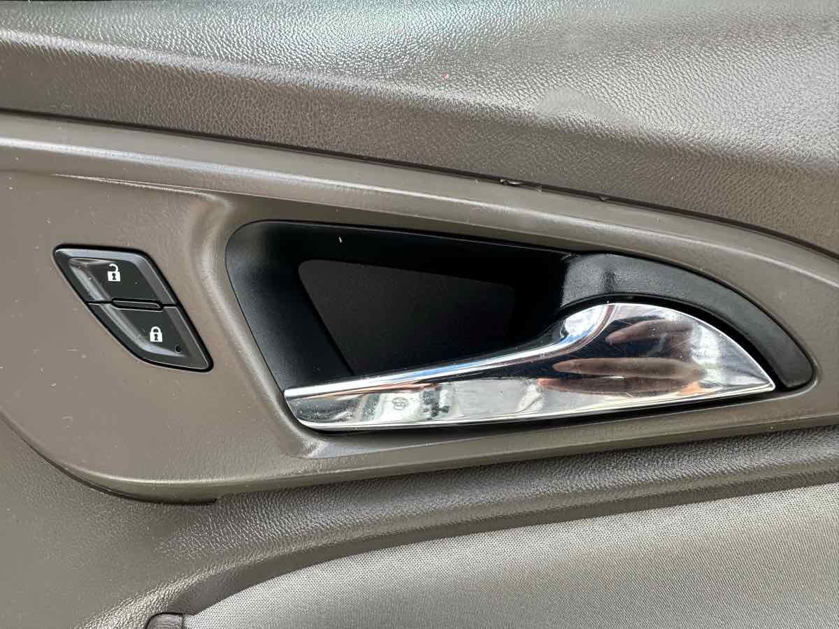 Used 2021 Chevrolet Malibu LS FWD image 26