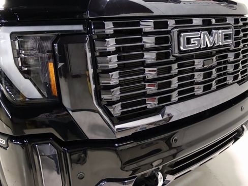 Used 2024 GMC Sierra 3500 Denali Ultimate image 41