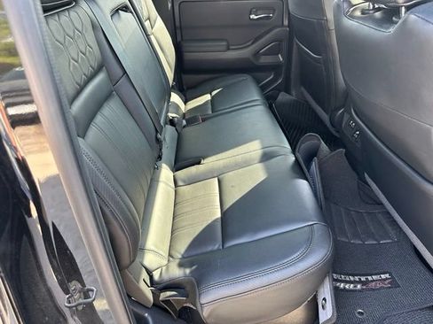Used 2022 Nissan Frontier PRO-4X w/ Pro-4X Premium Package AWD/4WD image 9