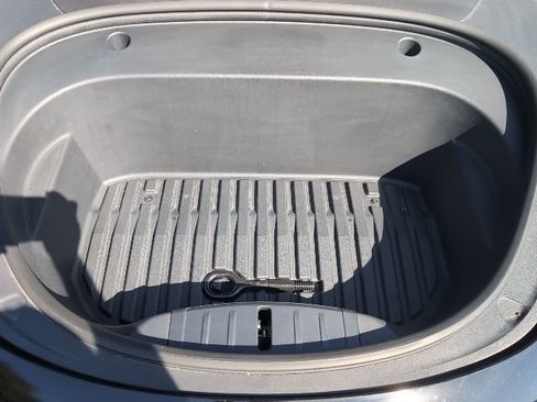 Used 2023 Tesla Model 3 Standard Range image 24