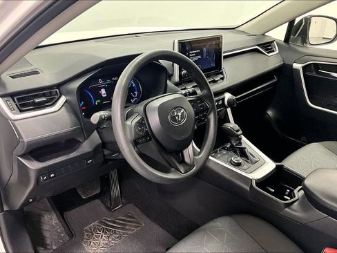 Used 2024 Toyota RAV4 XLE w/ Convenience Package AWD/4WD image 12