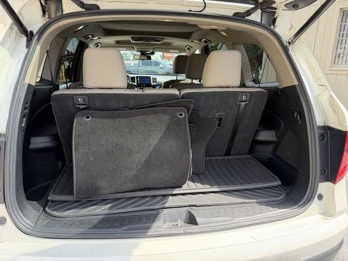 Used 2017 Honda Pilot Elite image 15