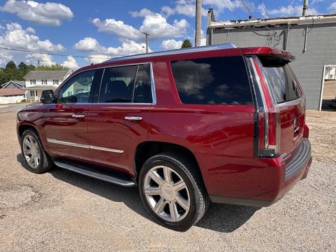 Used 2017 Cadillac Escalade Luxury AWD/4WD image 7