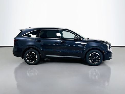 New 2026 Kia Sorento S image 8