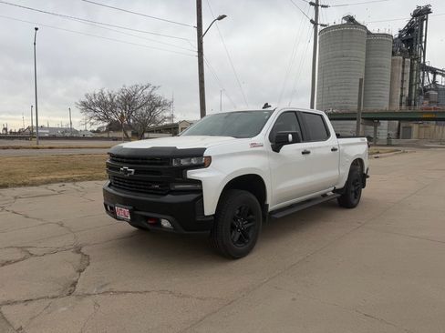Used 2019 Chevrolet Silverado 1500 LT Trail Boss AWD/4WD image 1