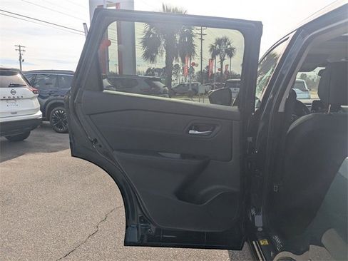 New 2026 Nissan Rogue SV image 25