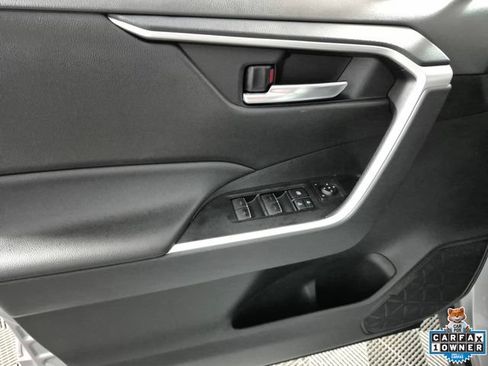 Used 2024 Toyota RAV4 XLE FWD image 15