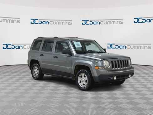 Used 2012 Jeep Patriot Sport AWD/4WD image 2