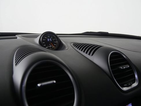 Used 2021 Porsche 718 Cayman GT4 image 26