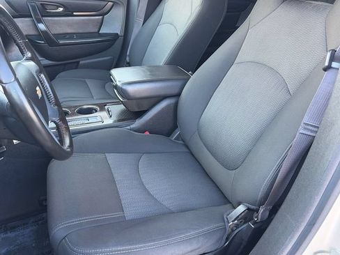 Used 2015 Chevrolet Traverse LT w/ Style and Technology Package AWD/4WD image 37