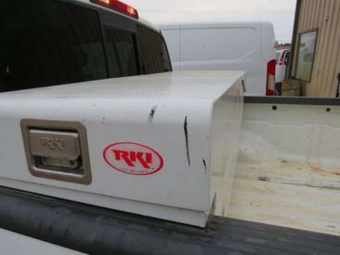 Used 2018 Nissan Frontier SV image 21