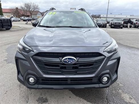 Used 2025 Subaru Outback Onyx Edition image 10