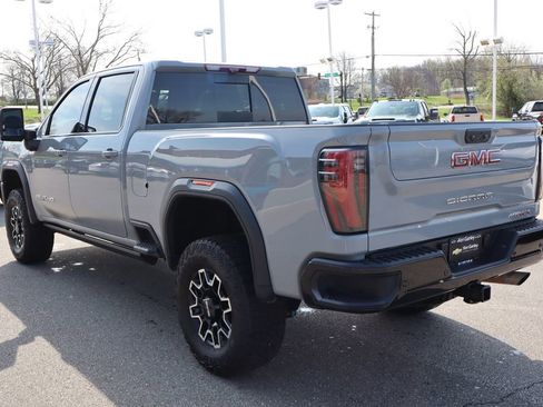 Used 2024 GMC Sierra 2500 AT4X image 40