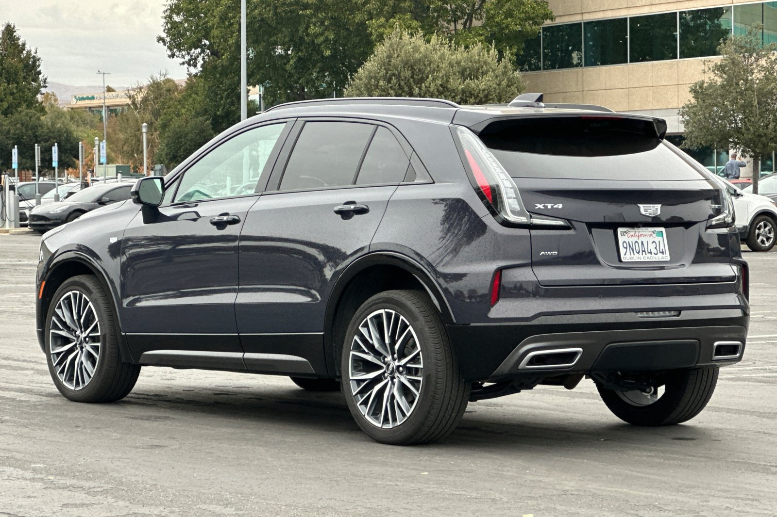 Used 2024 Cadillac XT4 Sport AWD/4WD image 7