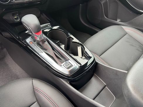 Used 2025 Chevrolet Trax RS w/ Driver Confidence Package image 31