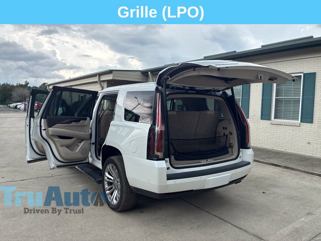 Used 2017 Cadillac Escalade Premium Luxury w/ LPO, Radiant Package AWD/4WD image 15