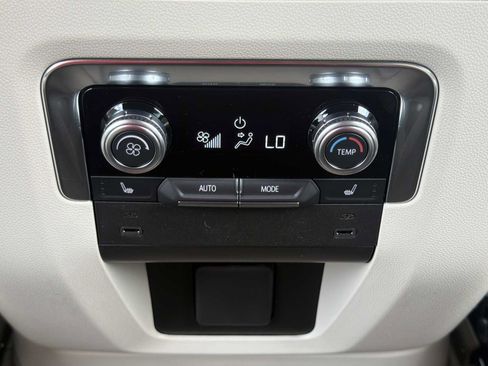New 2026 GMC Yukon Denali w/ Sun & Power Step Package RWD image 24