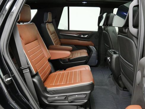 Used 2024 GMC Yukon Denali Ultimate AWD/4WD image 18
