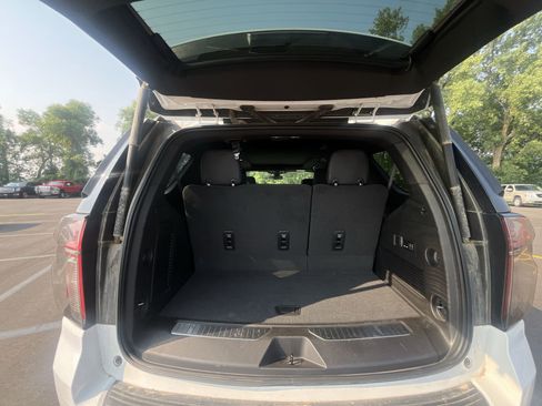 Used 2022 Chevrolet Tahoe RST w/ Sport Performance Package image 27