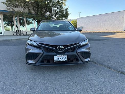 Used 2023 Toyota Camry SE FWD image 4