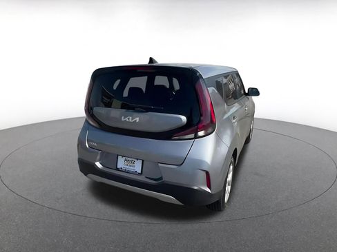 Used 2025 Kia Soul LX w/ LX Technology Package image 14