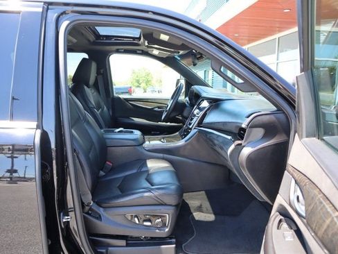 Used 2015 Cadillac Escalade ESV Platinum AWD/4WD image 23
